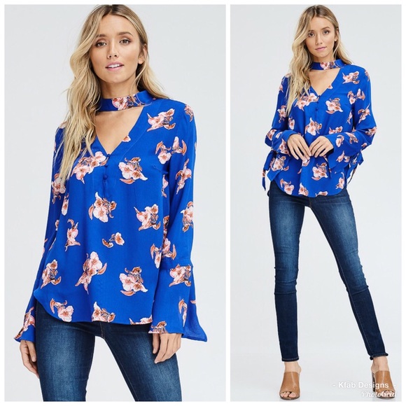 Tops - 🥰LAST 1! 💕Royal Blue Floral Crepe Choker Top!